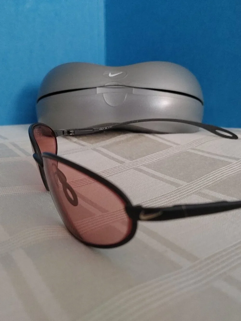 Vintage NIKE Oval Lenses & Black Metal Frames with NIKE Case